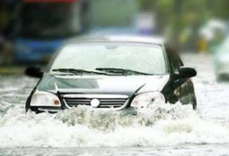 保定消防工程公司：车辆被困水中，如何自救？